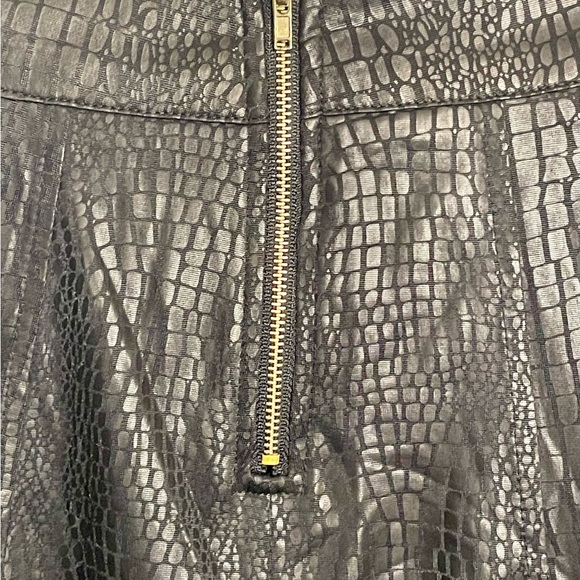 SWOON SKIRT - Picture 4 of 5